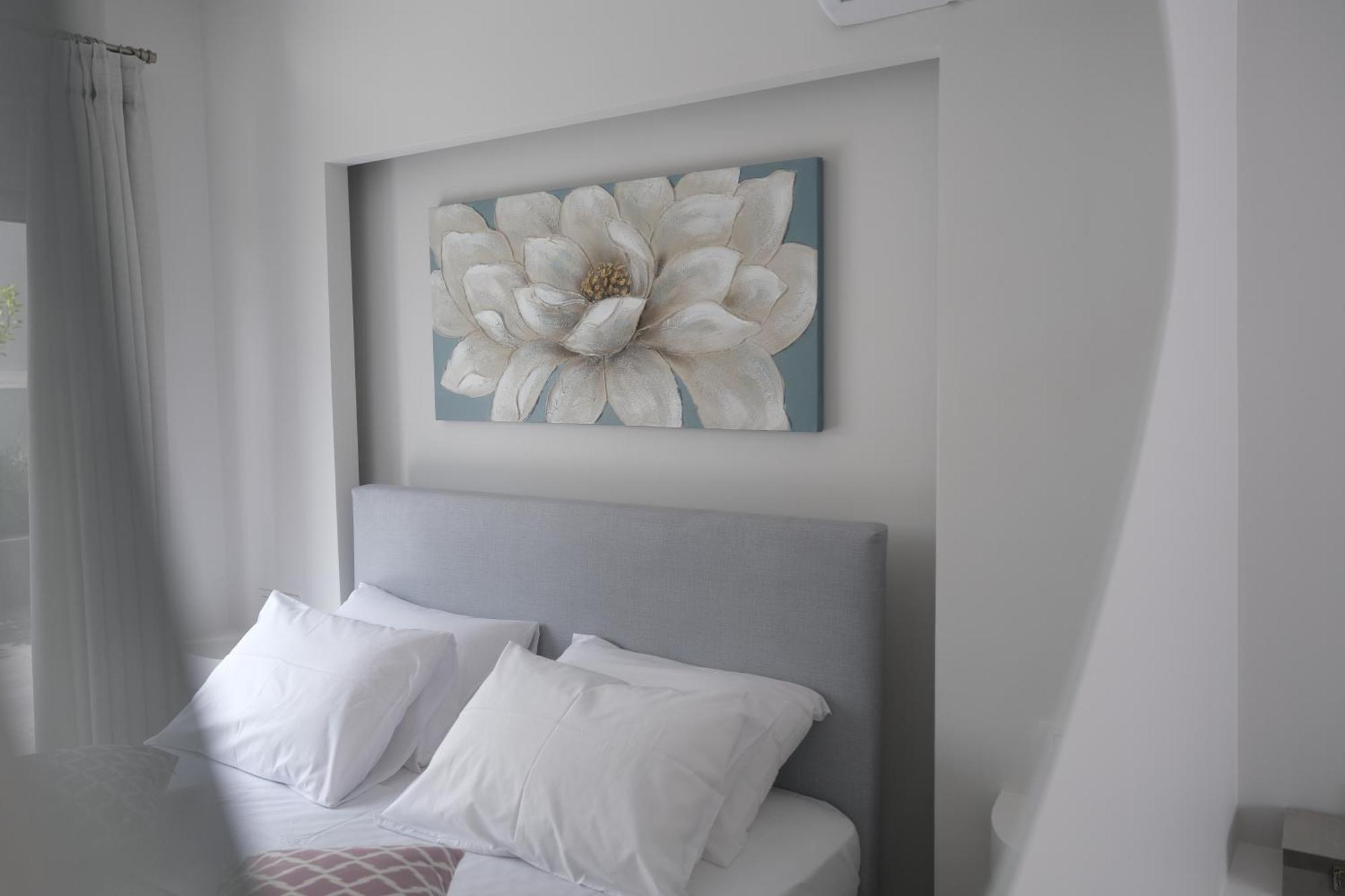 Rhodes Retreat: Modern Comfort In Serene Luxury Lägenhet *