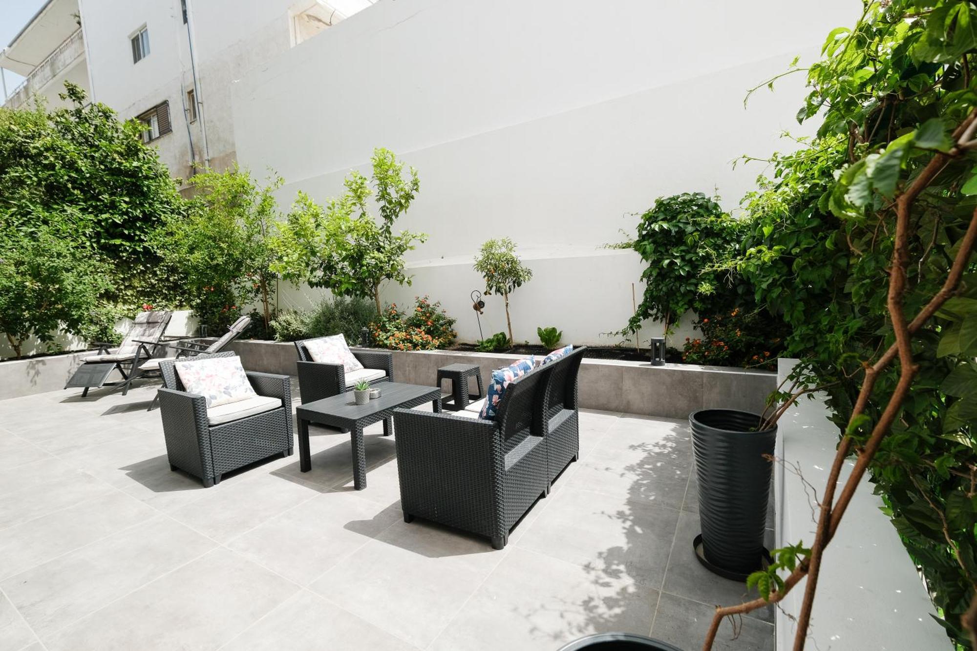 Lägenhet Rhodes Retreat: Modern Comfort In Serene Luxury