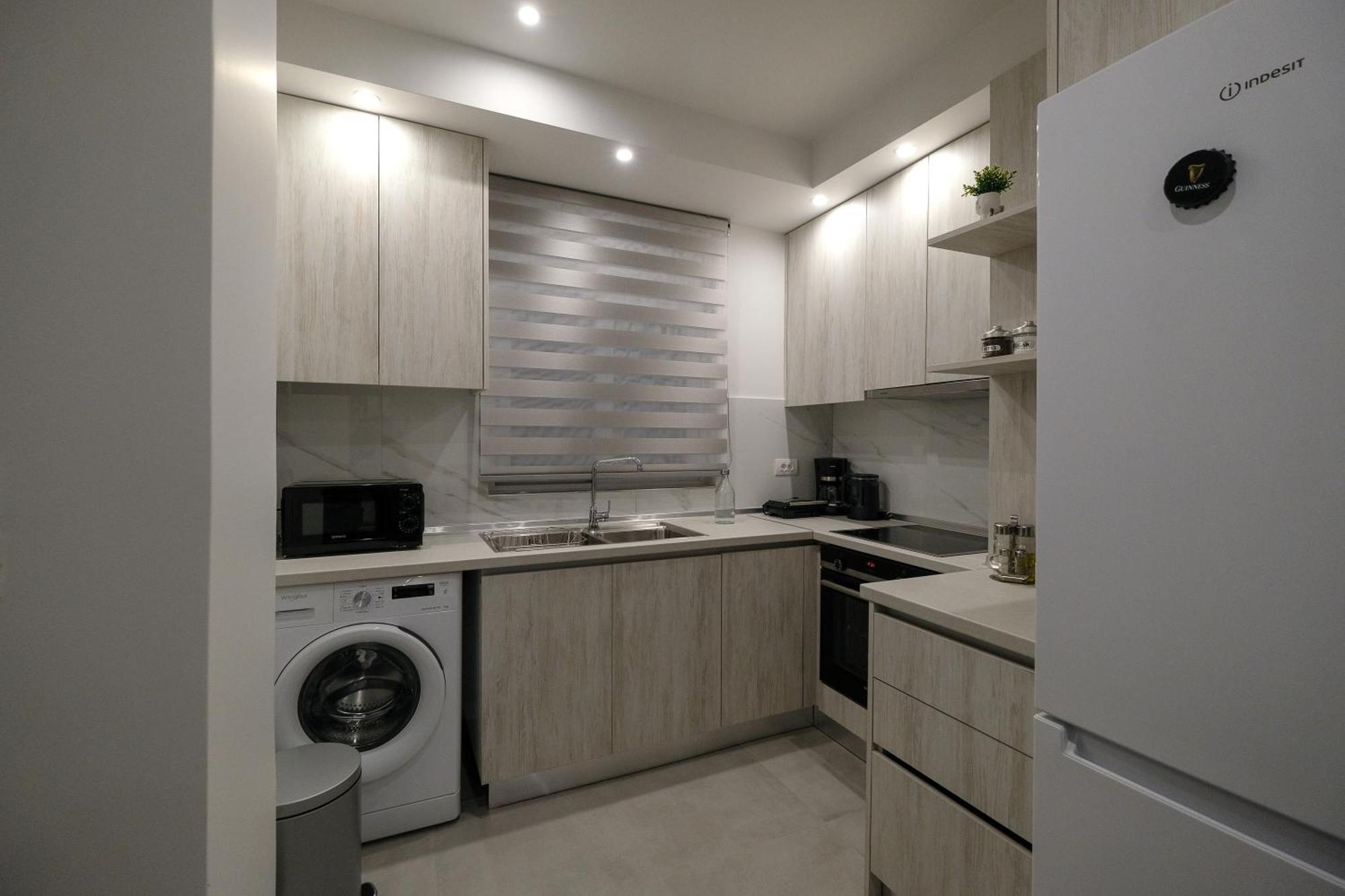 Rhodes Retreat: Modern Comfort In Serene Luxury Lägenhet Rhodes City
