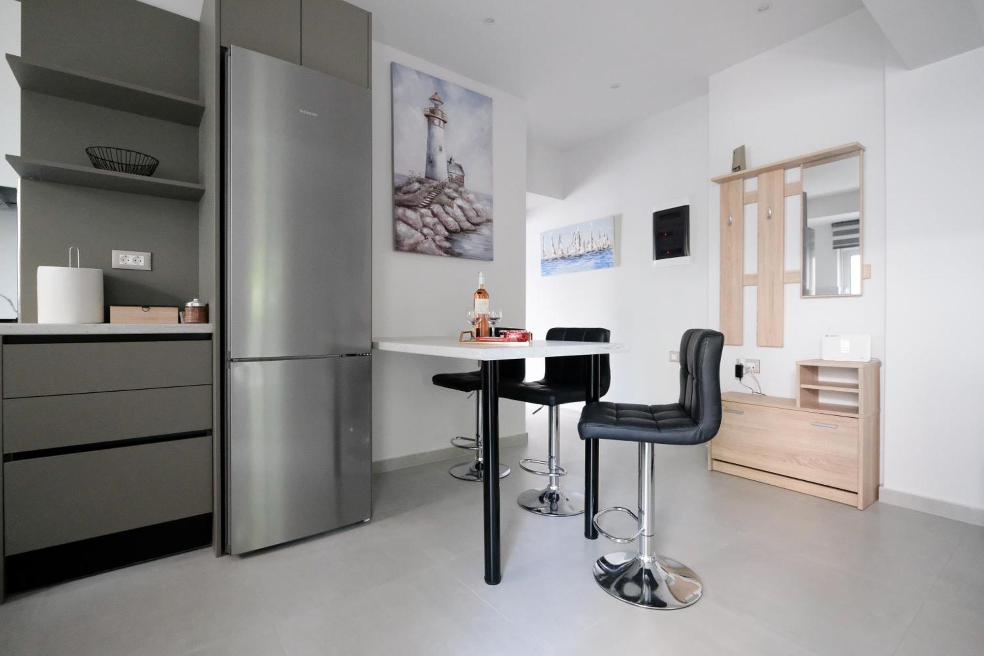 Rhodes Retreat: Modern Comfort In Serene Luxury * Rhodes City