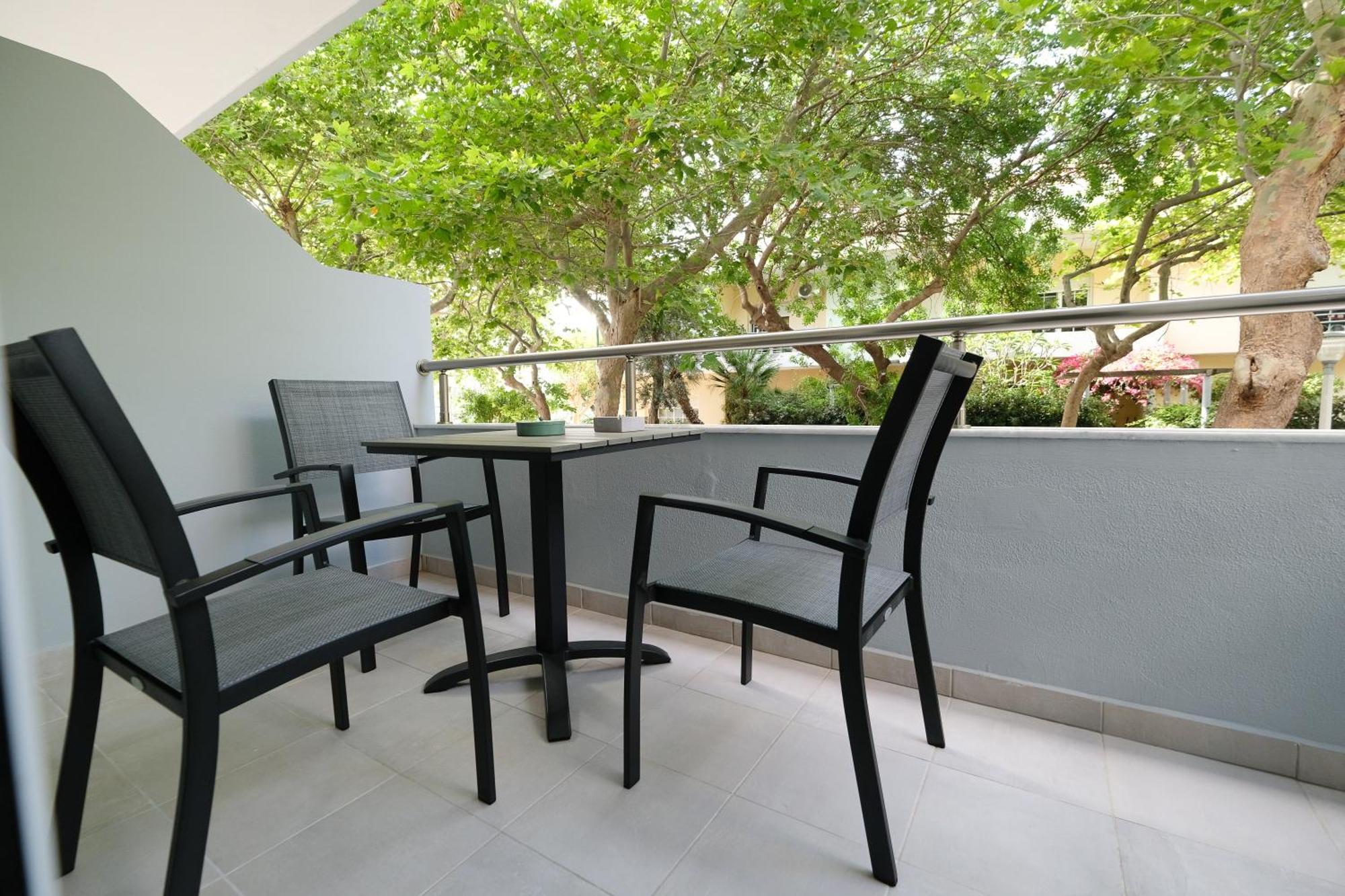 Rhodes Retreat: Modern Comfort In Serene Luxury Lägenhet Rhodes City
